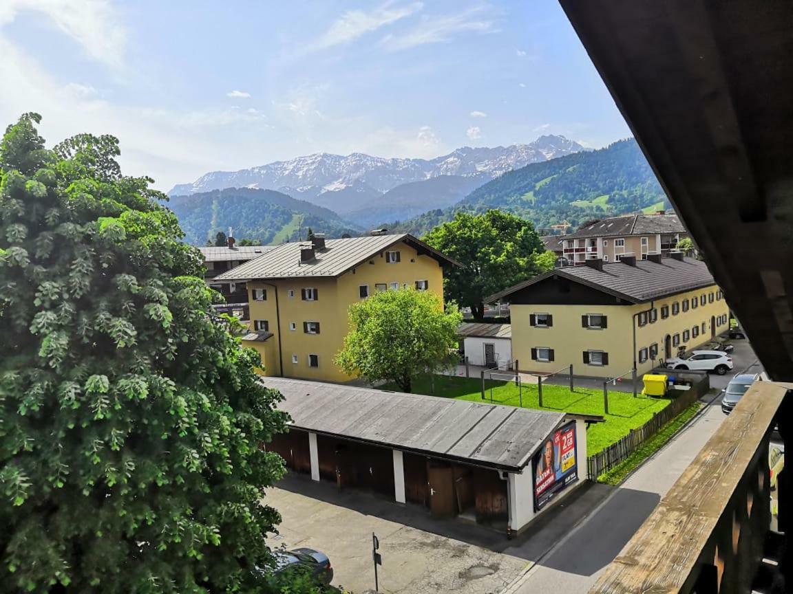 Lovely City Center Apartment Garmisch-Partenkirchen Extérieur photo